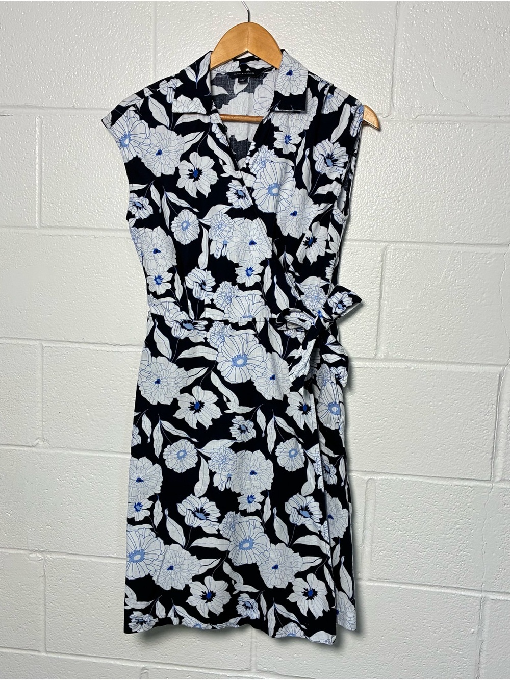 Tommy Hilfiger Cotton floral wrap dress
